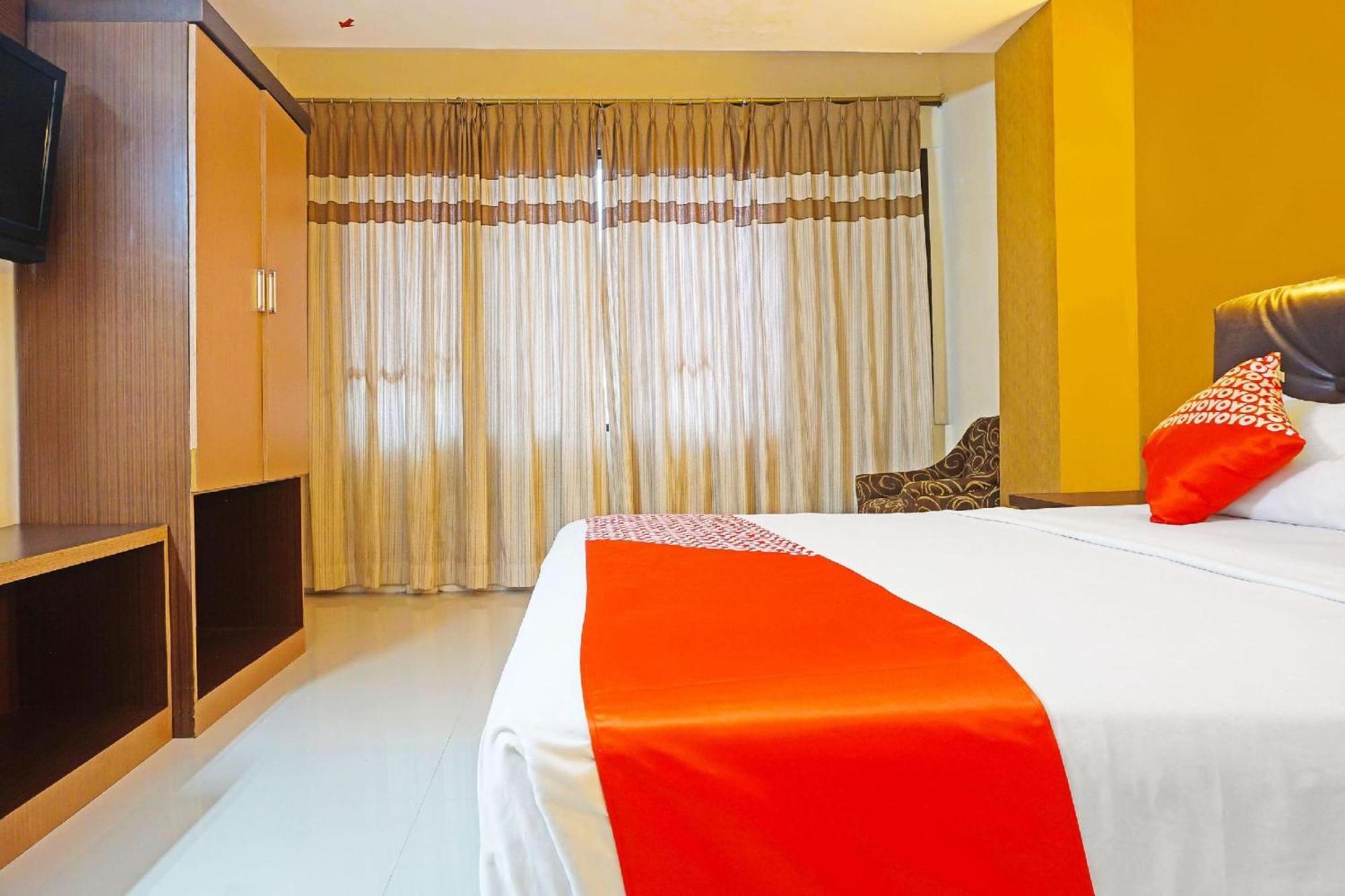 Collection O Losari Near Pantai Losari Formerly Hotel Grand Populer Makassar Exterior foto